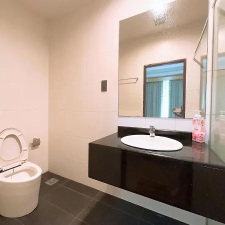 The Floorspace Imperial Suites Apartment 2 Kuching Exterior photo