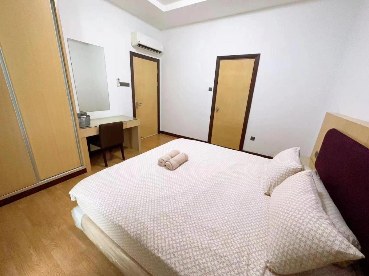 The Floorspace Imperial 2 Apartment *